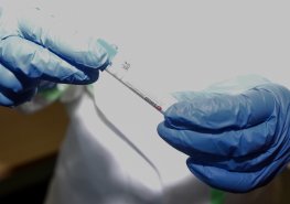 Odběrová místa opět reagují na zvýšenou poptávku po testování prodloužením provozní doby