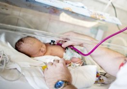 Dětská oddělení plní virová infekce dýchacích cest