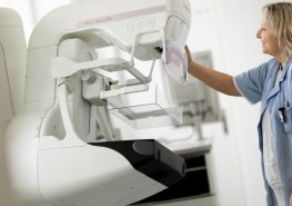 V Chrudimské nemocnici slouží nový mamograf. Pacientky si ho chválí