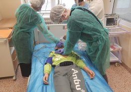 Chrudimská nemocnice znovu otevřela své dveře studentům zdravotnické školy