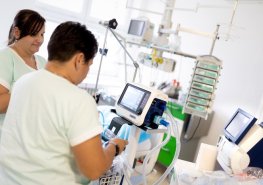 4 roky, 40 pacientů, 3 příběhy. Pardubické komplexní kardiologické centrum posouvá léčbu plicní embolie